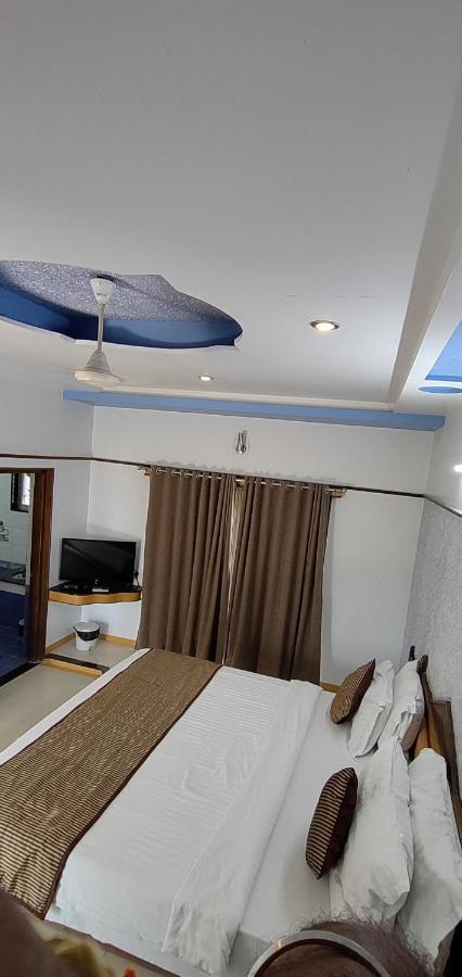 Amidhara Resort Sasan Gir Buitenkant foto
