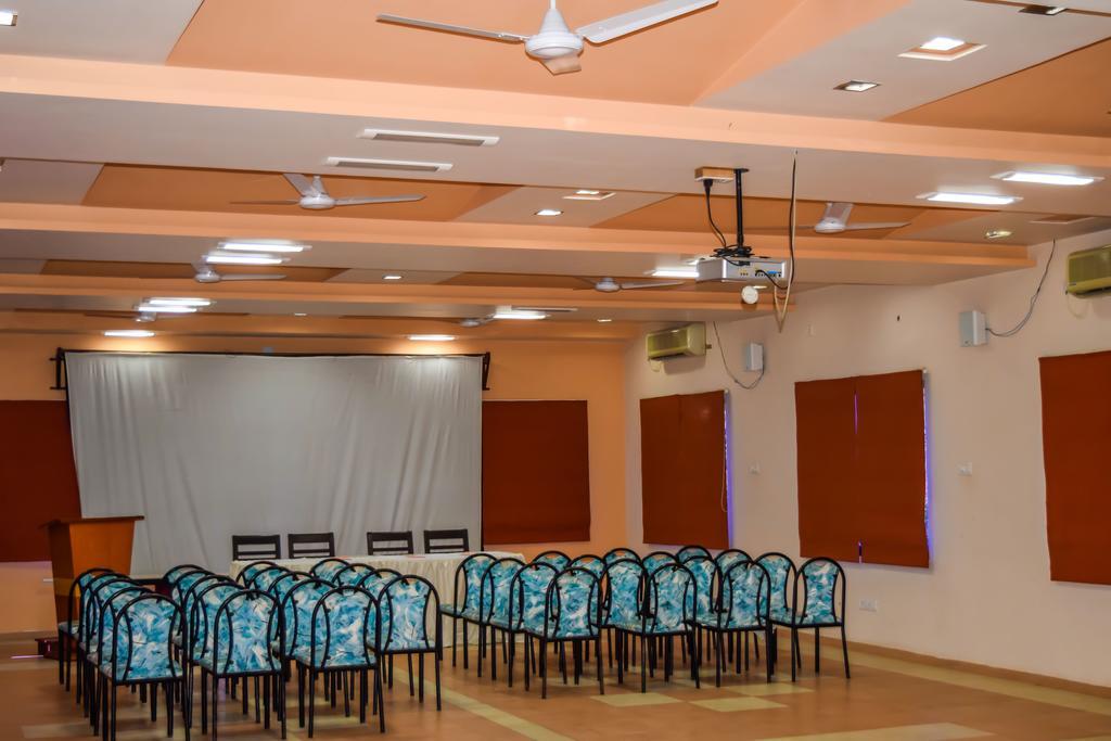 Amidhara Resort Sasan Gir Buitenkant foto