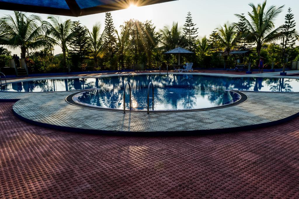 Amidhara Resort Sasan Gir Buitenkant foto