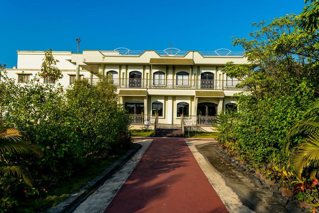 Amidhara Resort Sasan Gir Buitenkant foto