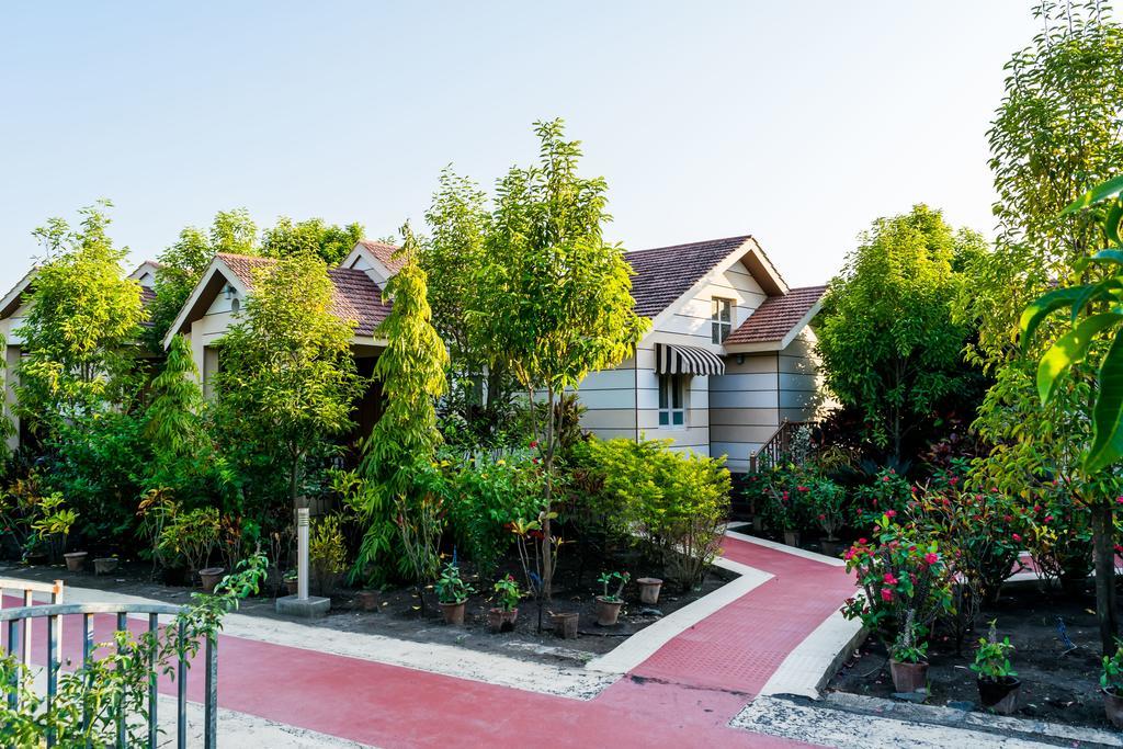 Amidhara Resort Sasan Gir Buitenkant foto