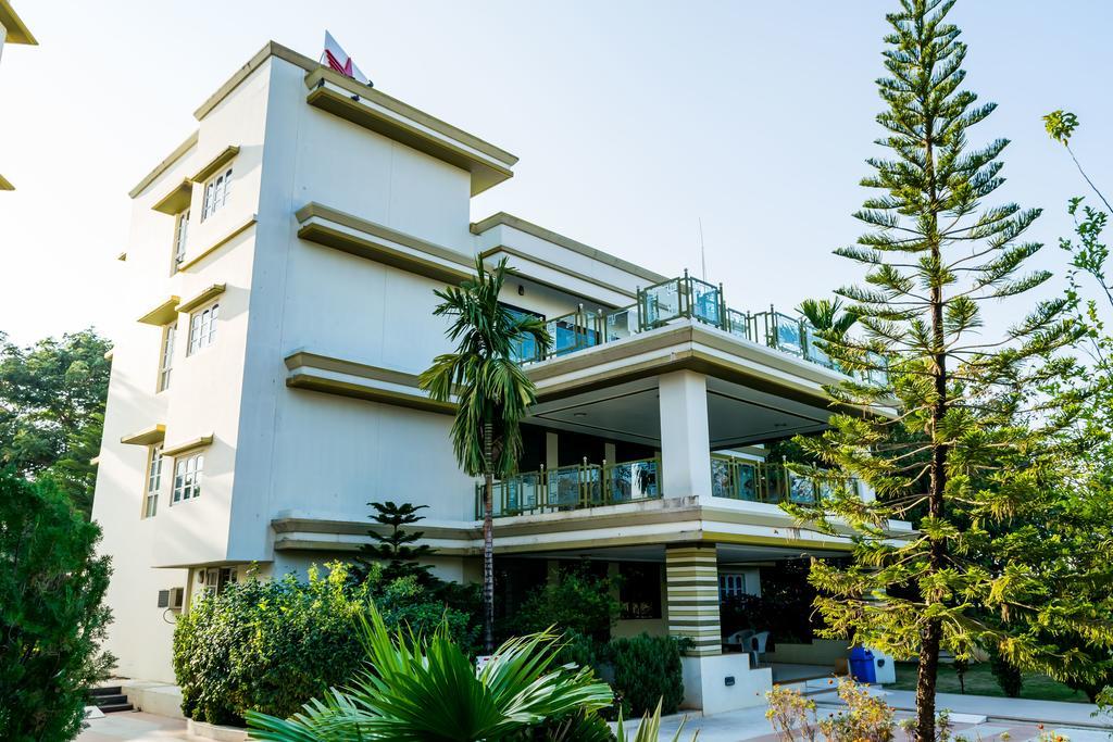 Amidhara Resort Sasan Gir Buitenkant foto