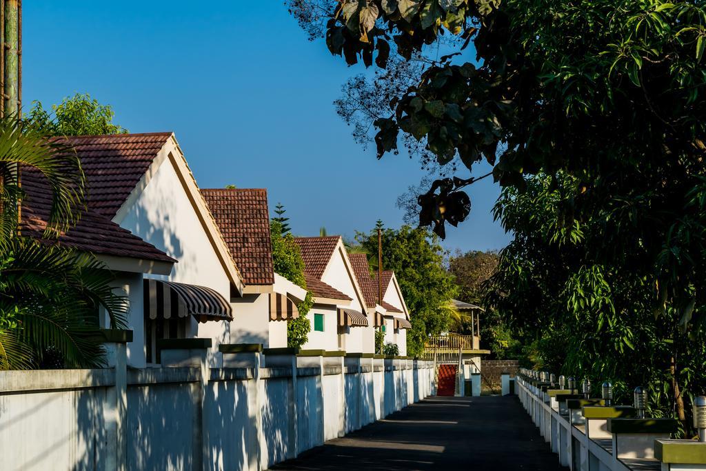 Amidhara Resort Sasan Gir Buitenkant foto