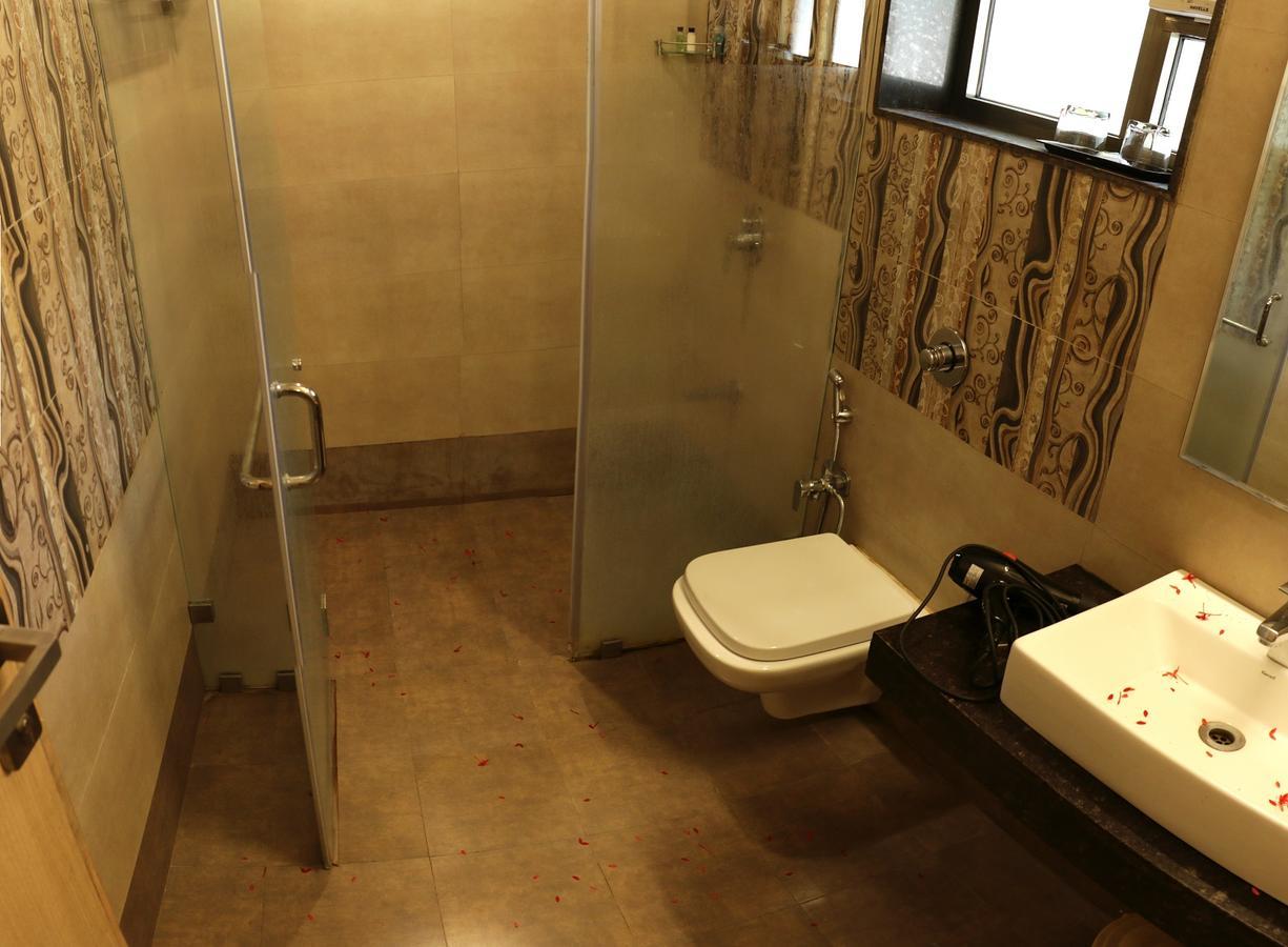 Amidhara Resort Sasan Gir Buitenkant foto