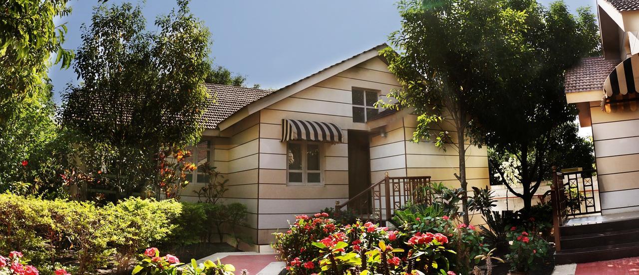 Amidhara Resort Sasan Gir Buitenkant foto